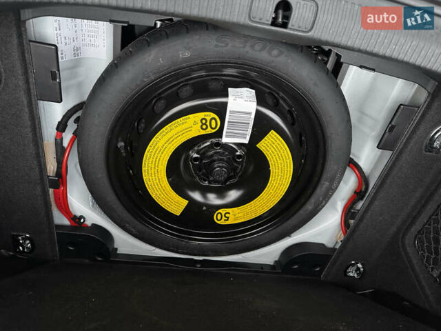 Білий Ауді А4, об'ємом двигуна 1.98 л та пробігом 49 тис. км за 19500 $, фото 8 на Automoto.ua