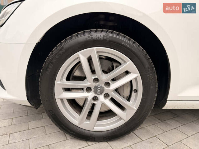 Белый Ауди А4, объемом двигателя 1.98 л и пробегом 118 тыс. км за 19500 $, фото 8 на Automoto.ua