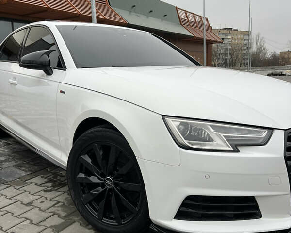 Білий Ауді А4, об'ємом двигуна 2 л та пробігом 87 тис. км за 19500 $, фото 21 на Automoto.ua