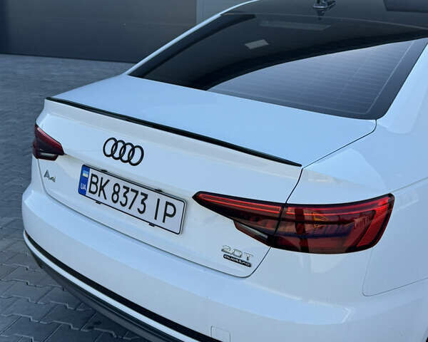 Білий Ауді А4, об'ємом двигуна 2 л та пробігом 194 тис. км за 18000 $, фото 9 на Automoto.ua