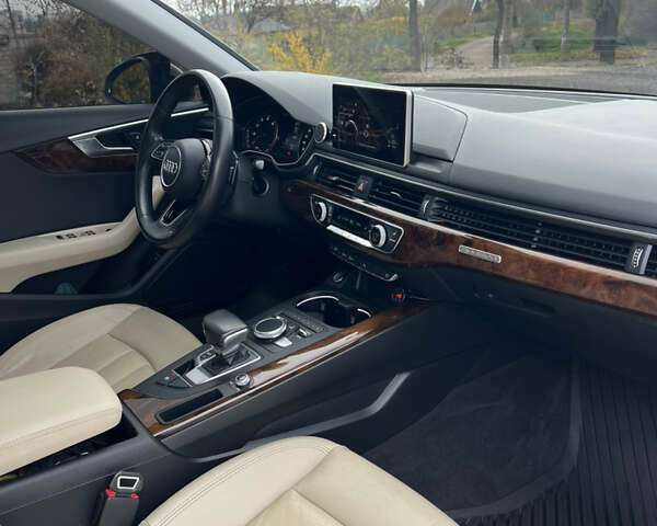 Белый Ауди А4, объемом двигателя 2 л и пробегом 82 тыс. км за 20000 $, фото 38 на Automoto.ua