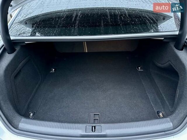 Білий Ауді А4, об'ємом двигуна 2 л та пробігом 44 тис. км за 15999 $, фото 30 на Automoto.ua