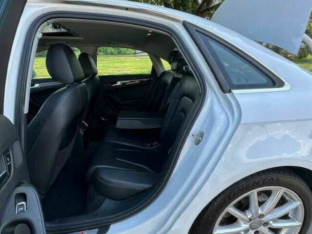 Білий Ауді А4, об'ємом двигуна 2 л та пробігом 70 тис. км за 5400 $, фото 7 на Automoto.ua