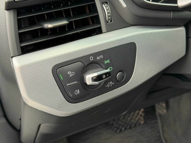 Белый Ауди А4, объемом двигателя 2 л и пробегом 91 тыс. км за 16800 $, фото 16 на Automoto.ua