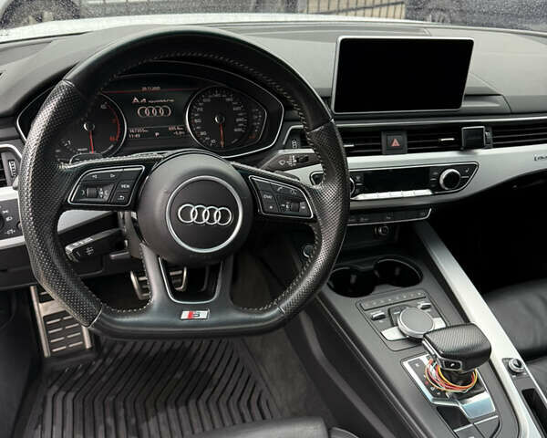 Белый Ауди А4, объемом двигателя 1.98 л и пробегом 167 тыс. км за 20000 $, фото 8 на Automoto.ua