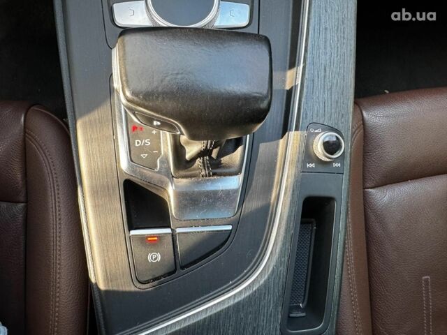 Білий Ауді А4, об'ємом двигуна 2 л та пробігом 146 тис. км за 19990 $, фото 28 на Automoto.ua