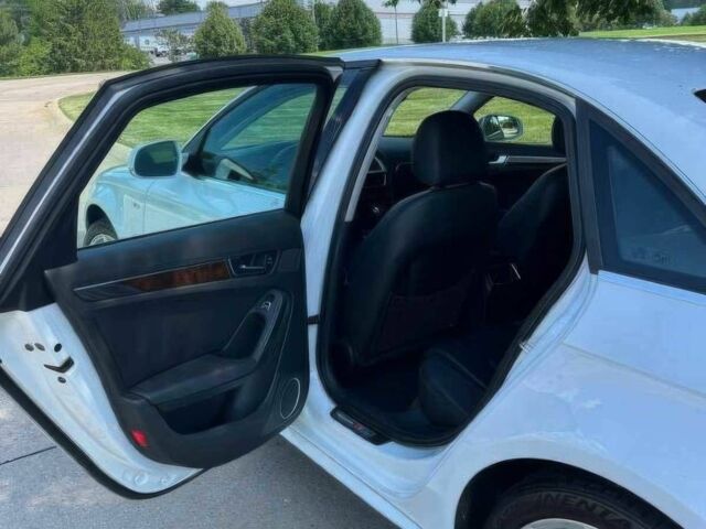 Білий Ауді А4, об'ємом двигуна 2 л та пробігом 70 тис. км за 5400 $, фото 6 на Automoto.ua