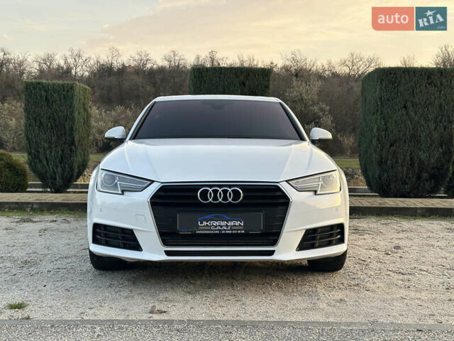 Белый Ауди А4, объемом двигателя 1.98 л и пробегом 112 тыс. км за 18999 $, фото 4 на Automoto.ua