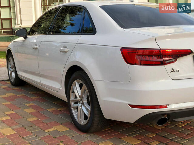 Белый Ауди А4, объемом двигателя 1.98 л и пробегом 144 тыс. км за 17399 $, фото 12 на Automoto.ua
