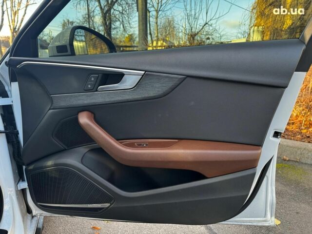 Білий Ауді А4, об'ємом двигуна 2 л та пробігом 146 тис. км за 19990 $, фото 38 на Automoto.ua