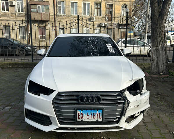 Белый Ауди А4, объемом двигателя 2 л и пробегом 160 тыс. км за 13900 $, фото 1 на Automoto.ua
