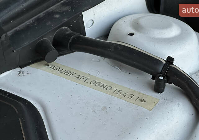 Белый Ауди А4, объемом двигателя 1.98 л и пробегом 160 тыс. км за 13999 $, фото 84 на Automoto.ua