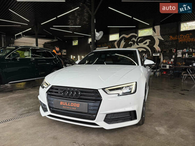 Белый Ауди А4, объемом двигателя 2 л и пробегом 201 тыс. км за 17500 $, фото 3 на Automoto.ua