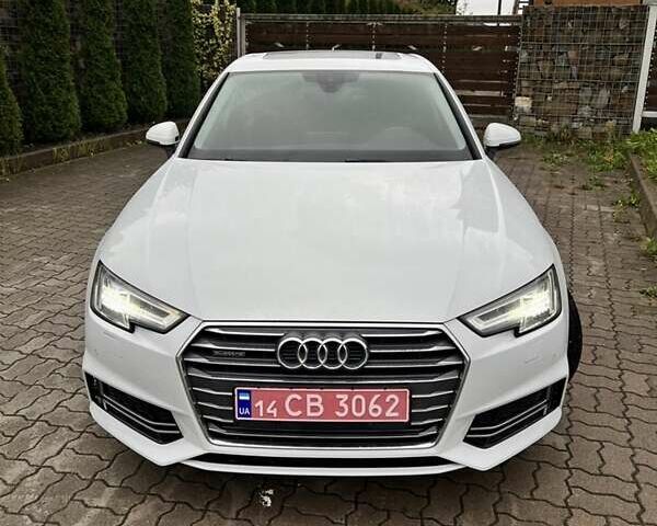 Белый Ауди А4, объемом двигателя 2 л и пробегом 130 тыс. км за 18000 $, фото 3 на Automoto.ua