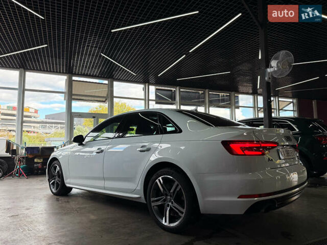Белый Ауди А4, объемом двигателя 2 л и пробегом 201 тыс. км за 17500 $, фото 6 на Automoto.ua