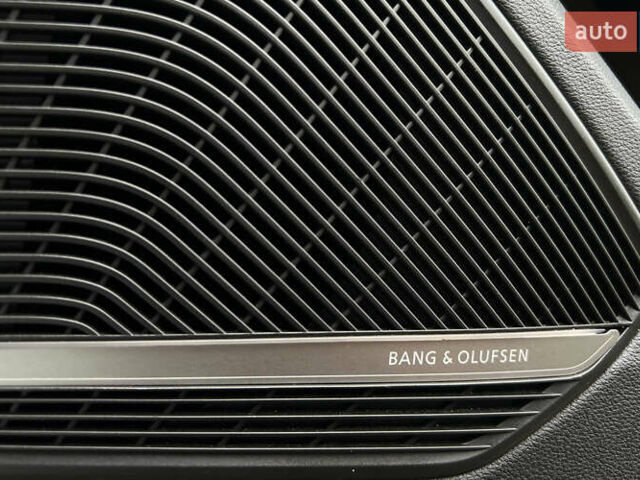 Білий Ауді А4, об'ємом двигуна 1.98 л та пробігом 151 тис. км за 19999 $, фото 11 на Automoto.ua