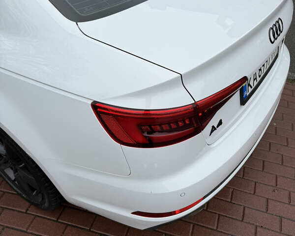 Белый Ауди А4, объемом двигателя 1.98 л и пробегом 167 тыс. км за 20000 $, фото 6 на Automoto.ua