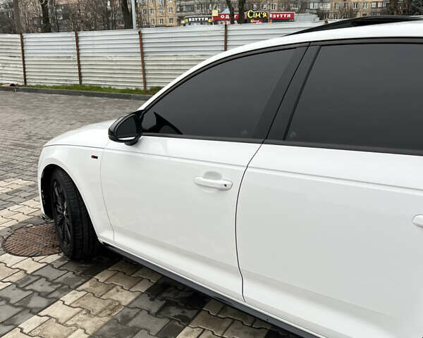 Білий Ауді А4, об'ємом двигуна 2 л та пробігом 87 тис. км за 19500 $, фото 8 на Automoto.ua