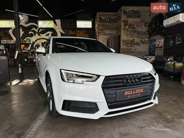Белый Ауди А4, объемом двигателя 2 л и пробегом 201 тыс. км за 17500 $, фото 2 на Automoto.ua