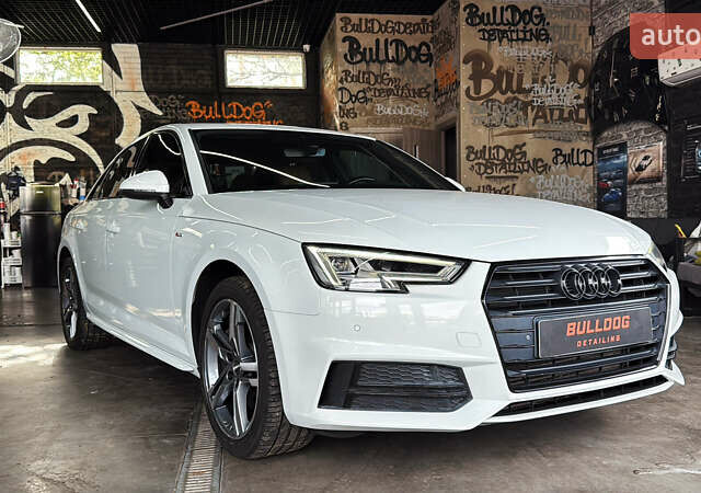 Белый Ауди А4, объемом двигателя 2 л и пробегом 201 тыс. км за 17500 $, фото 1 на Automoto.ua
