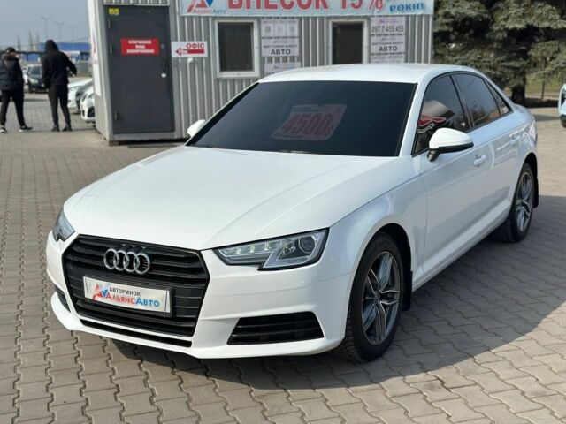 Белый Ауди А4, объемом двигателя 1.4 л и пробегом 184 тыс. км за 16500 $, фото 2 на Automoto.ua
