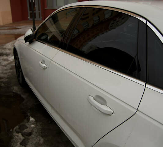 Білий Ауді А4, об'ємом двигуна 2 л та пробігом 156 тис. км за 18850 $, фото 6 на Automoto.ua