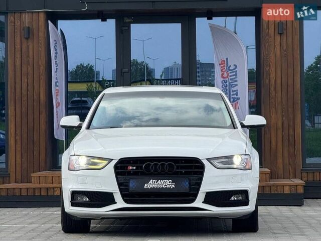 Белый Ауди А4, объемом двигателя 2 л и пробегом 147 тыс. км за 14500 $, фото 2 на Automoto.ua