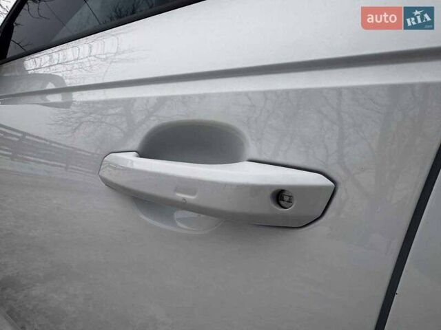 Белый Ауди А4, объемом двигателя 2 л и пробегом 159 тыс. км за 18490 $, фото 10 на Automoto.ua