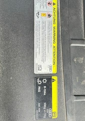 Белый Ауди А4, объемом двигателя 1.98 л и пробегом 124 тыс. км за 18000 $, фото 16 на Automoto.ua