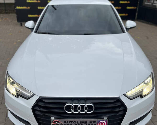 Білий Ауді А4, об'ємом двигуна 1.4 л та пробігом 180 тис. км за 16700 $, фото 7 на Automoto.ua