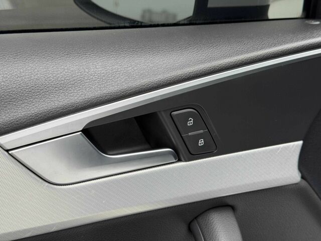 Белый Ауди А4, объемом двигателя 2 л и пробегом 91 тыс. км за 16800 $, фото 13 на Automoto.ua