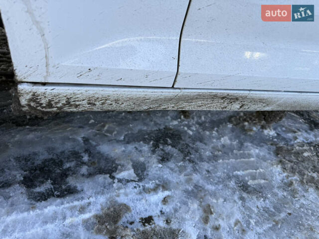 Білий Ауді А4, об'ємом двигуна 1.98 л та пробігом 202 тис. км за 16990 $, фото 26 на Automoto.ua