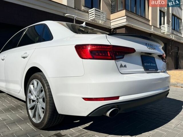 Белый Ауди А4, объемом двигателя 1.98 л и пробегом 157 тыс. км за 16799 $, фото 6 на Automoto.ua