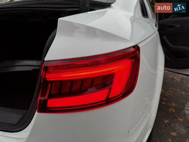 Білий Ауді А4, об'ємом двигуна 1.98 л та пробігом 49 тис. км за 19500 $, фото 24 на Automoto.ua