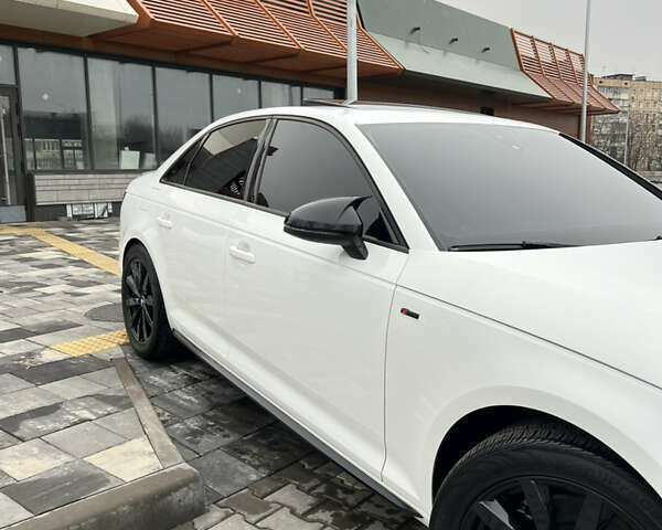 Білий Ауді А4, об'ємом двигуна 2 л та пробігом 87 тис. км за 19500 $, фото 22 на Automoto.ua