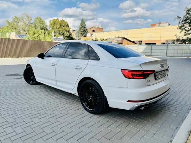 Білий Ауді А4, об'ємом двигуна 2 л та пробігом 178 тис. км за 18496 $, фото 3 на Automoto.ua