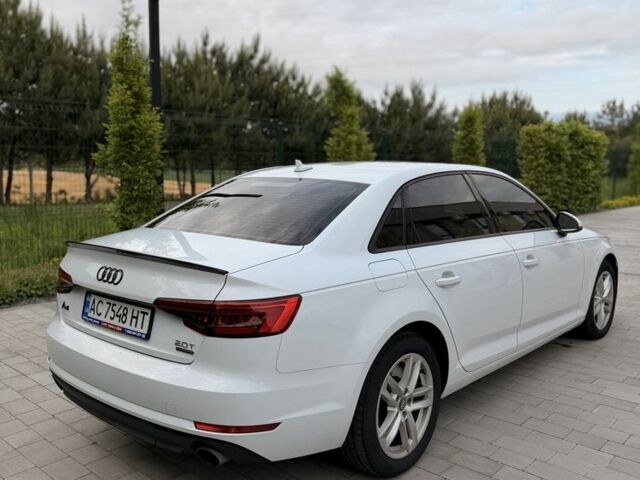 Белый Ауди А4, объемом двигателя 2 л и пробегом 154 тыс. км за 16000 $, фото 4 на Automoto.ua