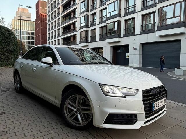 Белый Ауди А4, объемом двигателя 2 л и пробегом 170 тыс. км за 15500 $, фото 2 на Automoto.ua