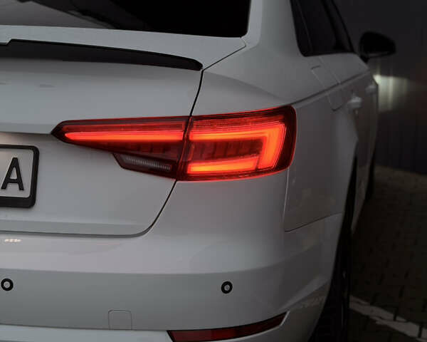 Білий Ауді А4, об'ємом двигуна 1.98 л та пробігом 245 тис. км за 13900 $, фото 103 на Automoto.ua