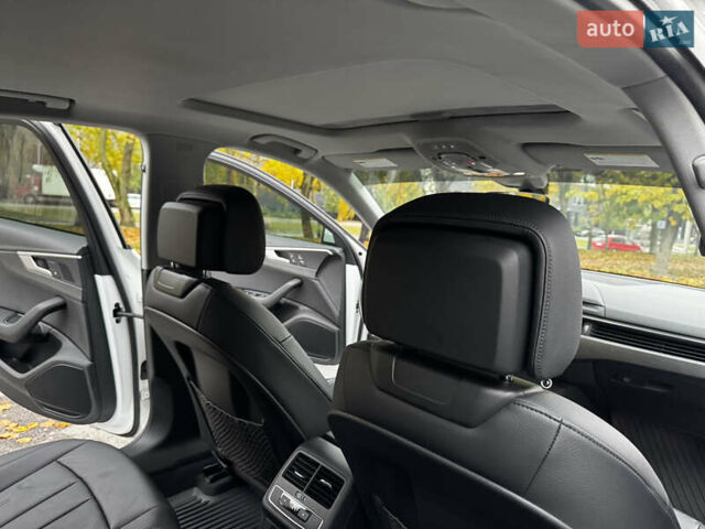 Білий Ауді А4, об'ємом двигуна 1.98 л та пробігом 49 тис. км за 19500 $, фото 21 на Automoto.ua