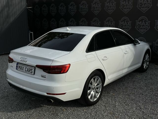 Белый Ауди А4, объемом двигателя 2 л и пробегом 170 тыс. км за 15500 $, фото 6 на Automoto.ua