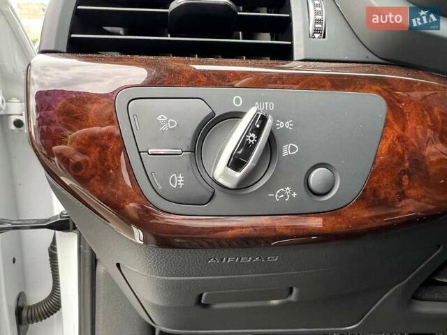 Белый Ауди А4, объемом двигателя 2 л и пробегом 48 тыс. км за 21990 $, фото 5 на Automoto.ua