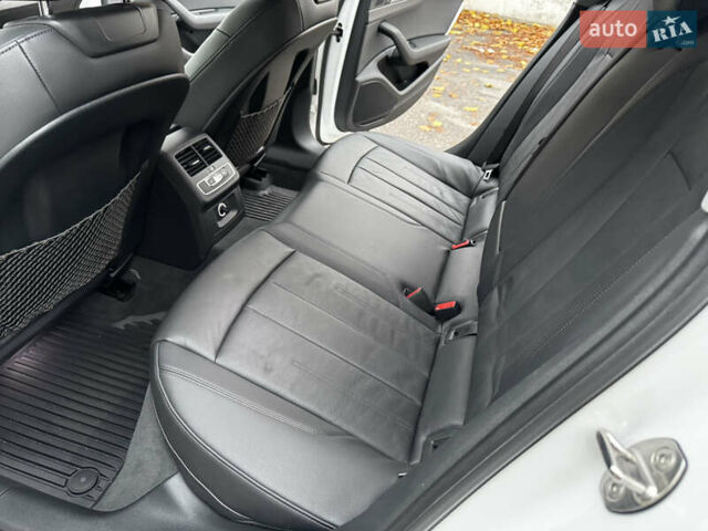 Білий Ауді А4, об'ємом двигуна 1.98 л та пробігом 49 тис. км за 19500 $, фото 18 на Automoto.ua