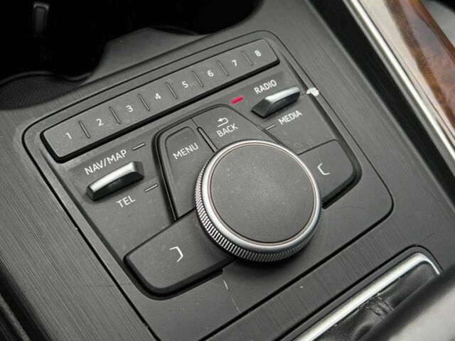 Білий Ауді А4, об'ємом двигуна 2 л та пробігом 134 тис. км за 16000 $, фото 17 на Automoto.ua