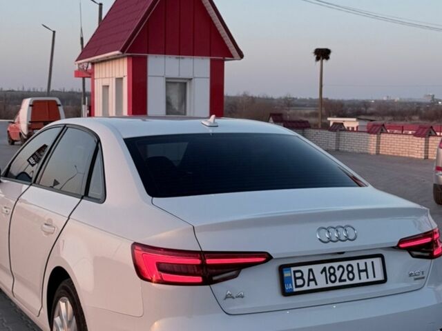 Білий Ауді А4, об'ємом двигуна 1.98 л та пробігом 41 тис. км за 16400 $, фото 6 на Automoto.ua