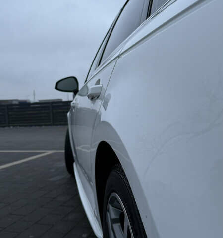 Белый Ауди А4, объемом двигателя 1.98 л и пробегом 120 тыс. км за 18500 $, фото 10 на Automoto.ua