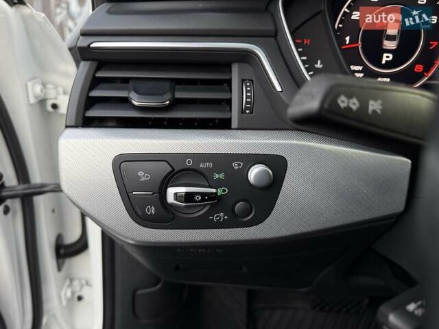 Білий Ауді А4, об'ємом двигуна 1.98 л та пробігом 139 тис. км за 16800 $, фото 37 на Automoto.ua