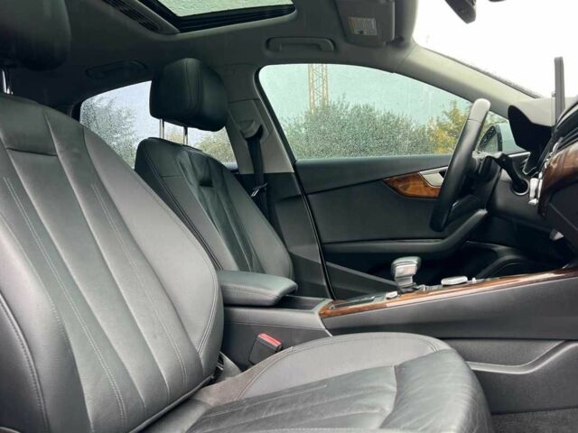 Білий Ауді А4, об'ємом двигуна 2 л та пробігом 134 тис. км за 16000 $, фото 22 на Automoto.ua