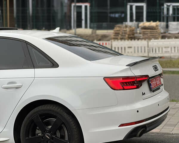 Белый Ауди А4, объемом двигателя 1.98 л и пробегом 192 тыс. км за 16900 $, фото 9 на Automoto.ua