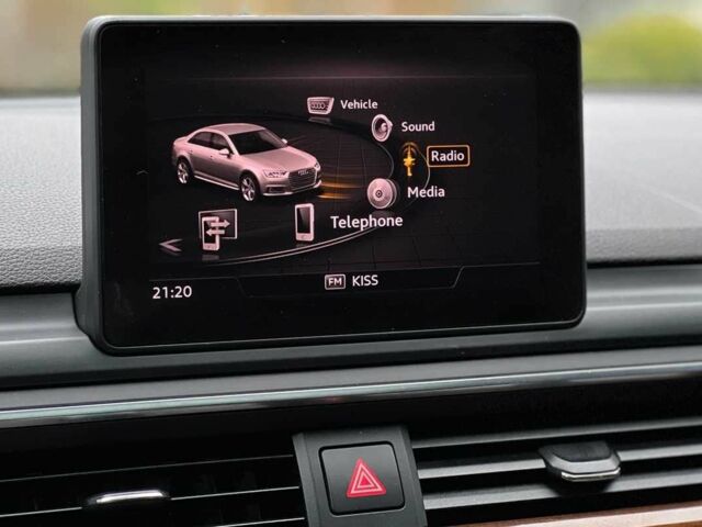 Білий Ауді А4, об'ємом двигуна 2 л та пробігом 134 тис. км за 16000 $, фото 15 на Automoto.ua